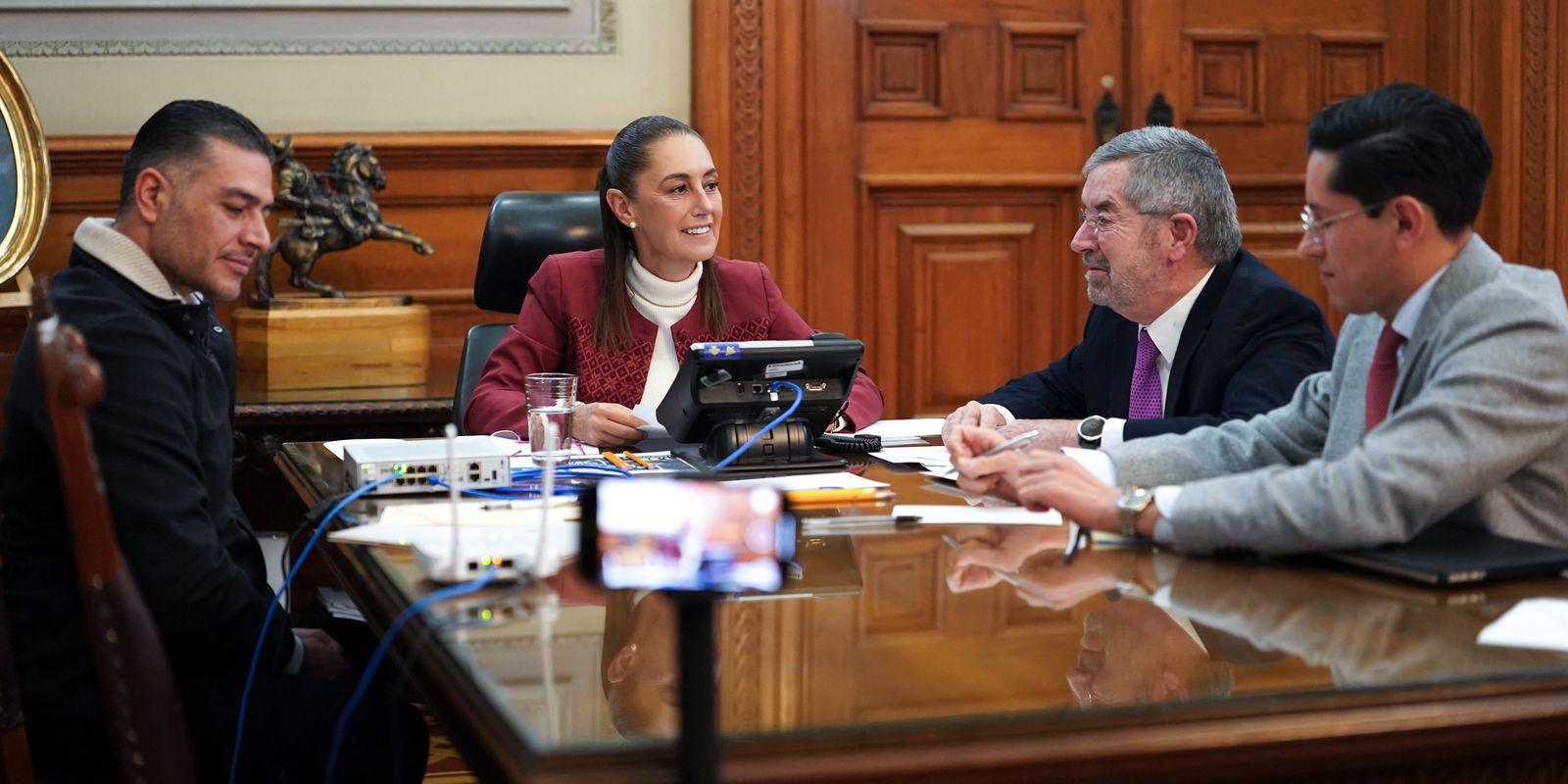 Presidente do México fala com Trump sobre combate aos cartéis de droga