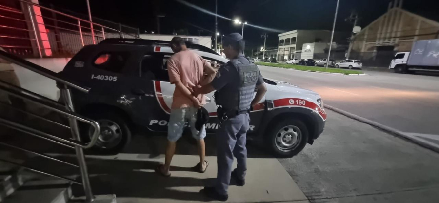 PM PRENDE INDIVÍDUO EM FLAGRANTE POR VIOLÊNCIA DOMÉSTICA