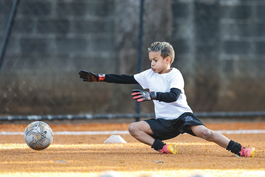 Goleiro de 6 anos de Votorantim é aprovado em peneira do Corinthians